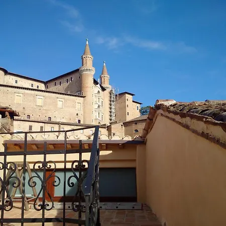 Torricini Skyline B&B 우르비노